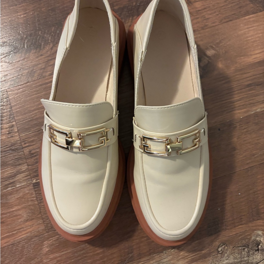 Beige and Gold Slip-On Platform Loafers – Size 7.5 – Excellent Used Condition